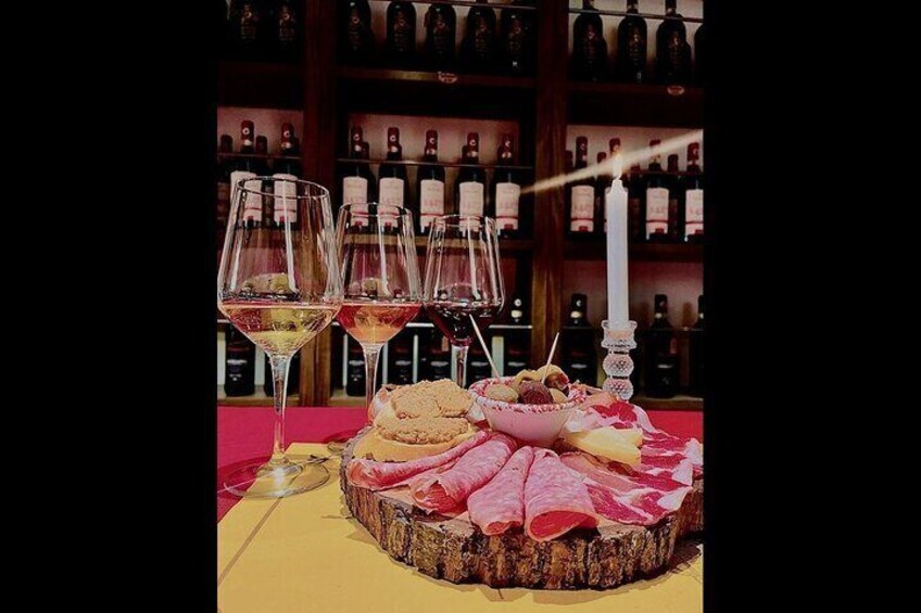 Florence Wine Tasting Experience with Three Types of Tuscan Wine