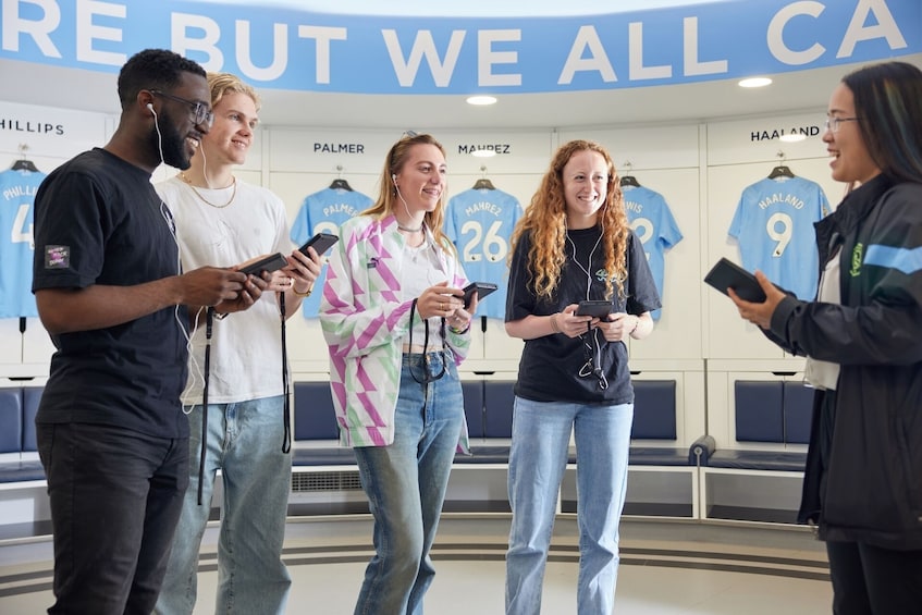Manchester Rail Tour from London with Manchester City FC Stadium Tour