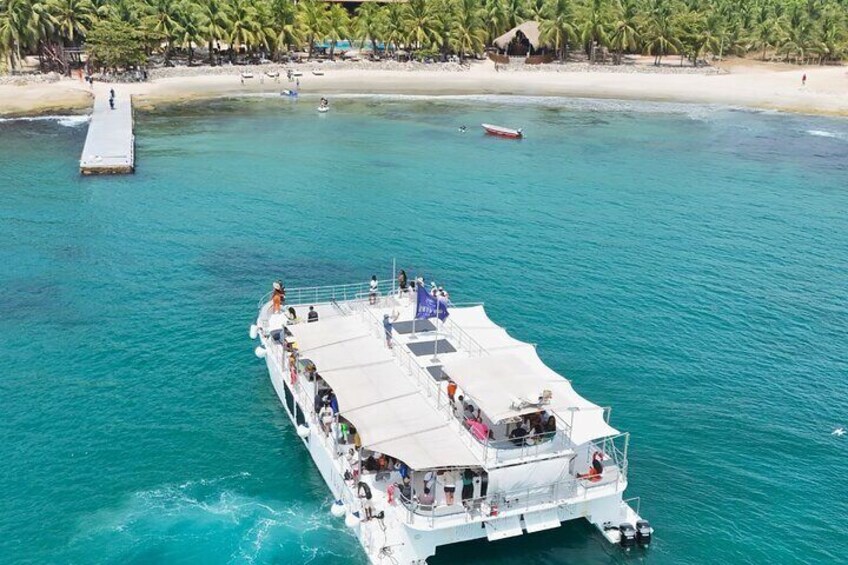 The ORIGINAL Rosario Islands Tour on Catamaran or Speedboat