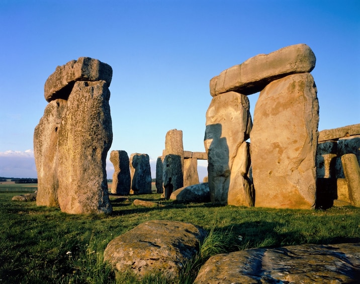 Stonehenge & Windsor Full-Day Tour with Expert Guide