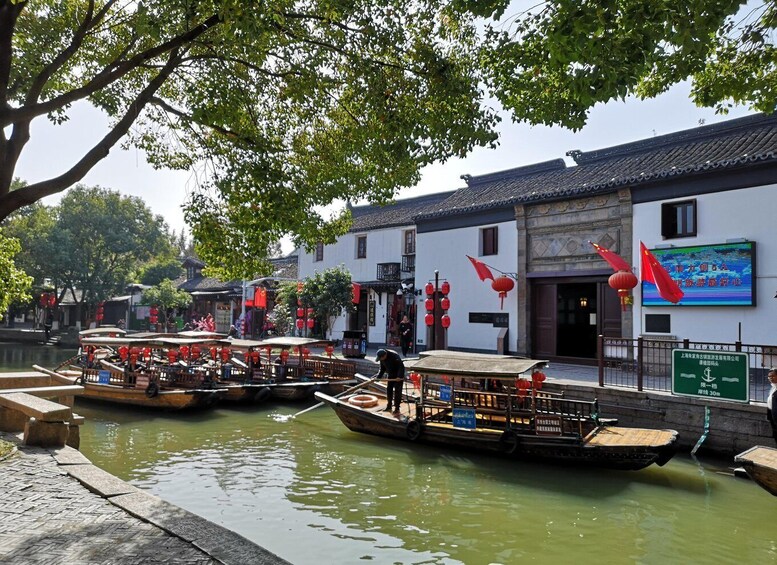 Picture 3 for Activity Zhujiajiao Water Village: Private Tour from Shanghai