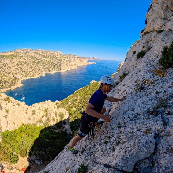 Picture 8 for Activity Climbing Discovery Session in the Calanques near Marseille