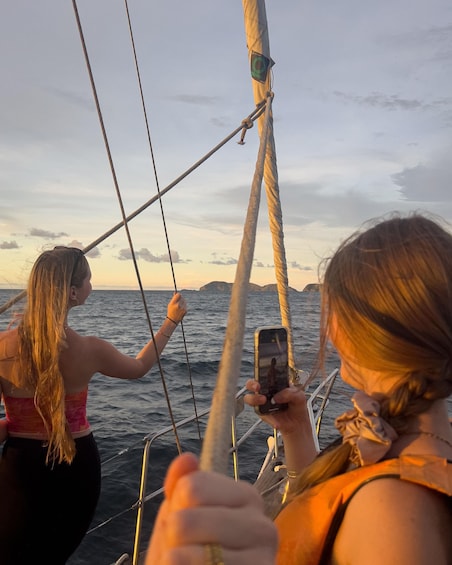 Picture 5 for Activity Santa Marta Bay: Sunset on a sail boat