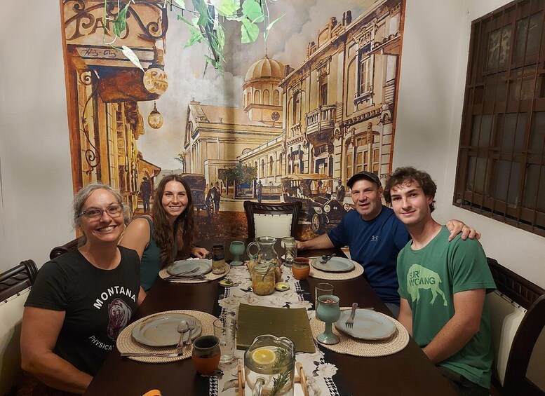 Picture 2 for Activity San José: Nighttime Food Culture Tour with Cocktail Class