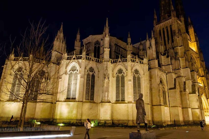 Picture 1 for Activity Eternal & haunting Echoes - Bordeaux's Enigmatic Ghost Tour