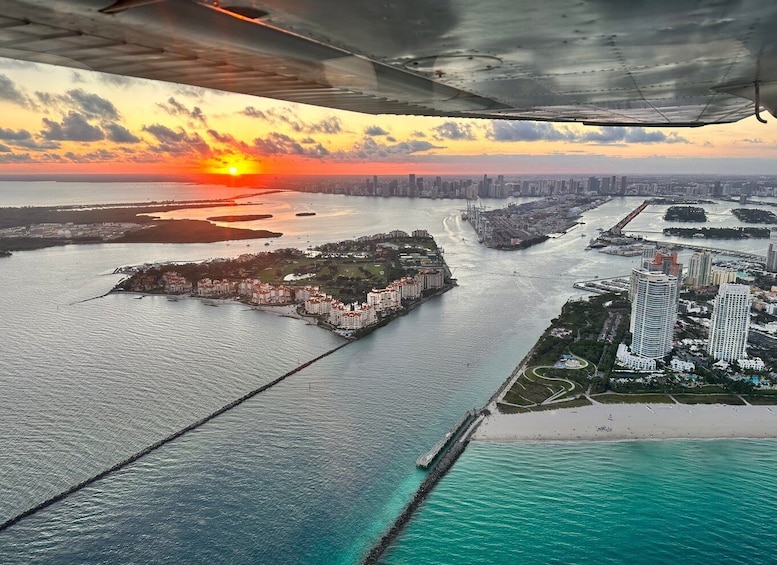 Picture 2 for Activity Miami: South Beach Private 45-Minute Private Flight Tour