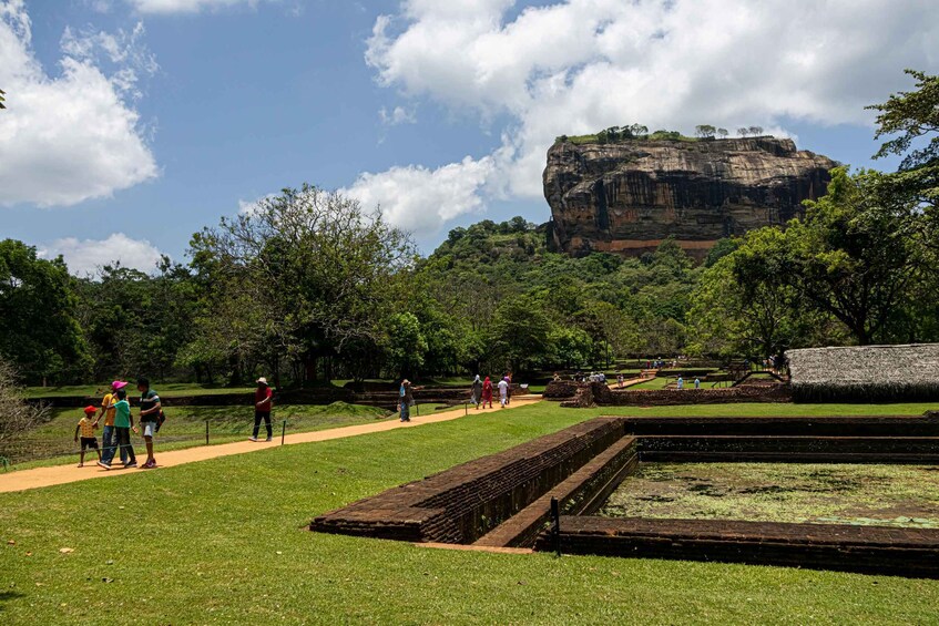 Picture 9 for Activity Sri Lanka private tour package 10 Days. and luxury hotel