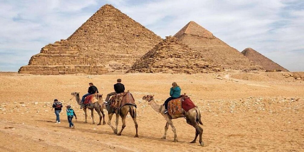 Picture 10 for Activity Egypt: Private 5-Day Tour, Nile Cruise, Flights, Balloon