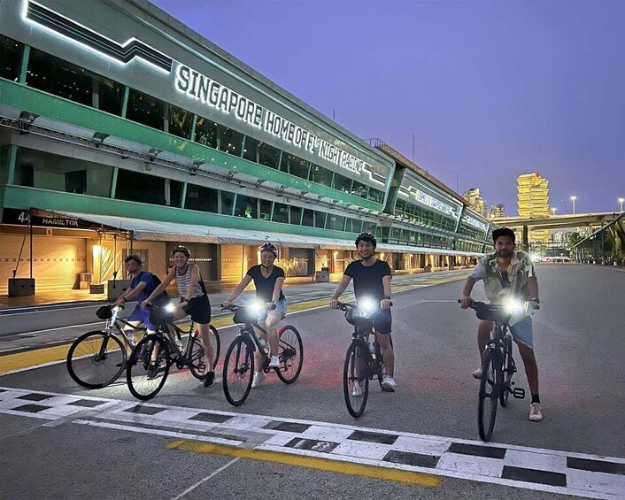 Picture 2 for Activity Singapore: Marina Bay Night Tour by Bicycle