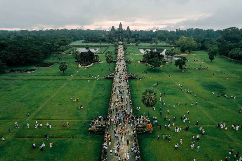 Picture 13 for Activity 2 Day Cambodia Private Guided Tour in Angkor Temples