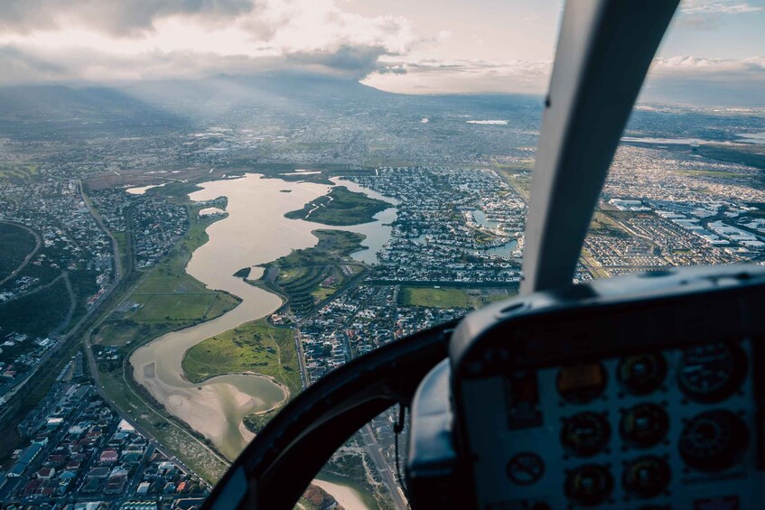 Cape Town: Table Mountain 360° Helicopter Flight