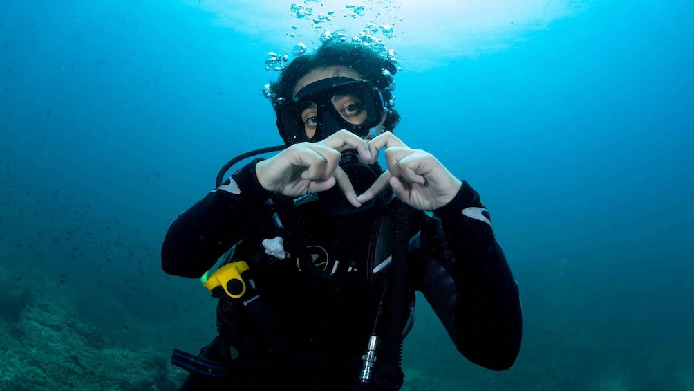 Picture 3 for Activity Muscat: Daymaniyat Island Scuba Dive 2 locations + BBQ Lunch