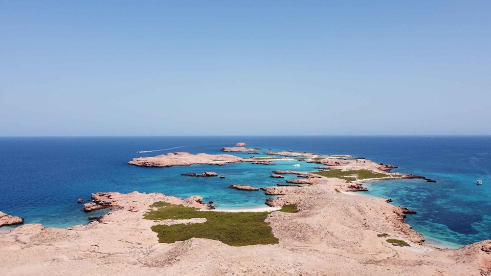 Picture 5 for Activity Muscat: Daymaniyat Island Scuba Dive 2 locations + BBQ Lunch