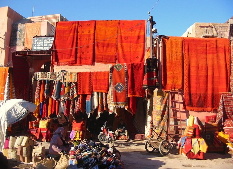 Picture 1 for Activity Marrakesh: Guided Souk Shopping Tour