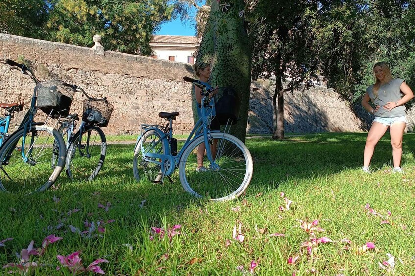 Picture 10 for Activity Valencia: Private City Tour on Bicycle, E-Bike or E-Step
