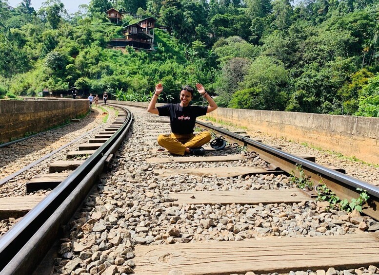 Picture 8 for Activity From kandy Train, and Pool Club Day Tour with Pickup
