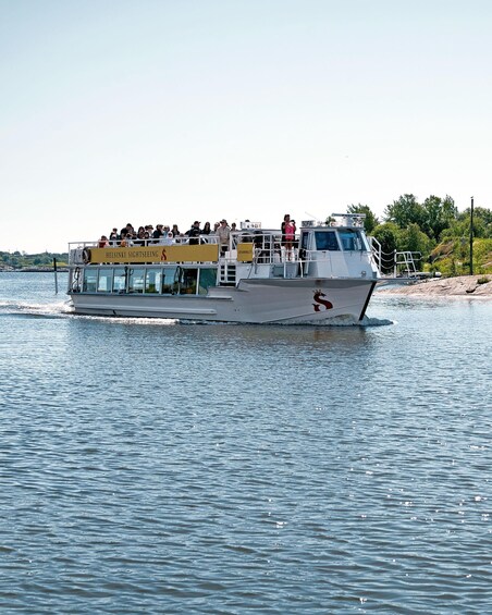Picture 10 for Activity Helsinki: Hop-On Hop-Off Bus Tour & City Highlights Cruise