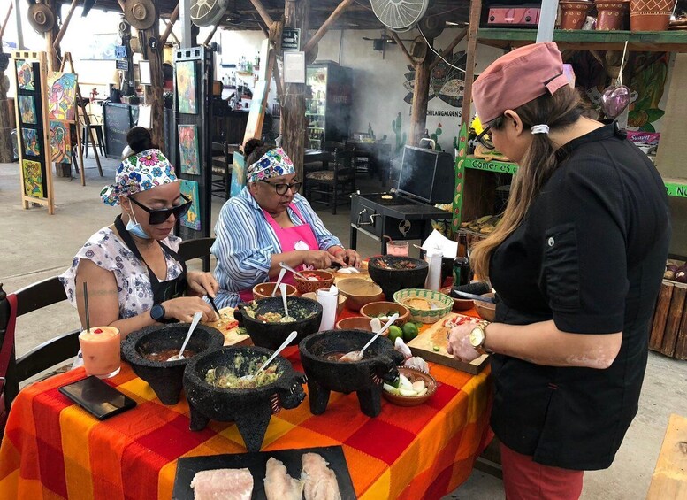 San José del Cabo:Cooking Class +Margaritas & Mezcal tasting