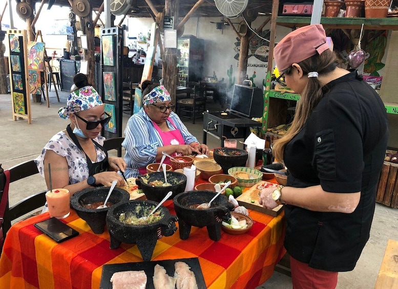San José del Cabo:Cooking Class +Margaritas & Mezcal tasting