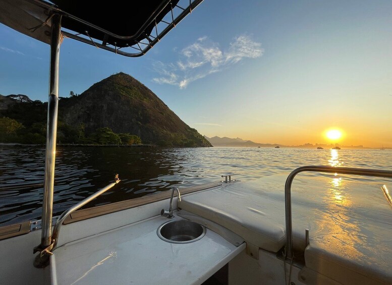 Picture 8 for Activity From Rio de Janeiro: Private Speedboat Tour