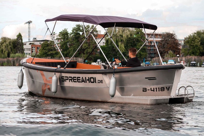 Picture 7 for Activity Berlin: Electric Boat Rental for self-driving 2 hrs