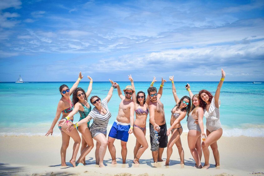 Picture 4 for Activity From Santo Domingo: Saona Island Day Trip w/ Lunch & Drinks