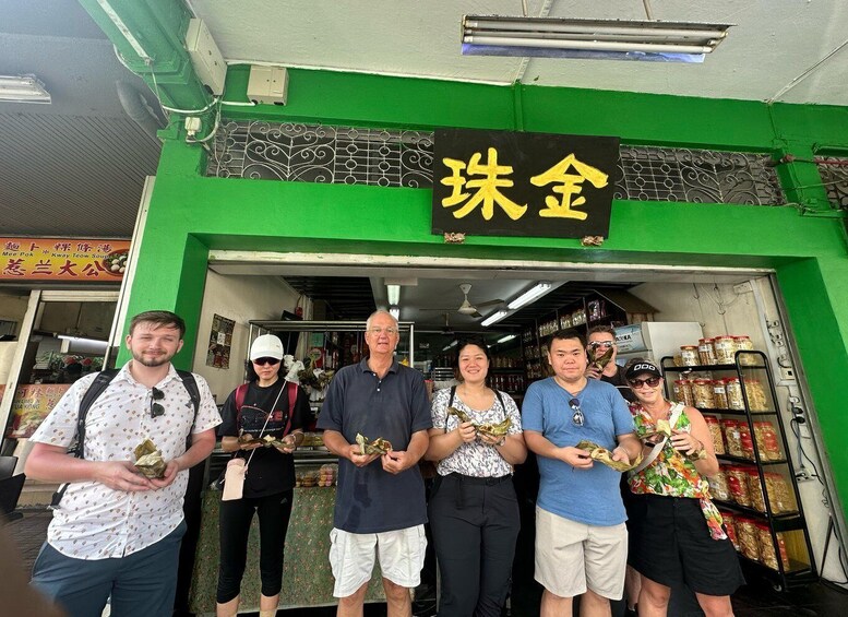 Picture 12 for Activity Singapore: Katong District Food and Bike Tour