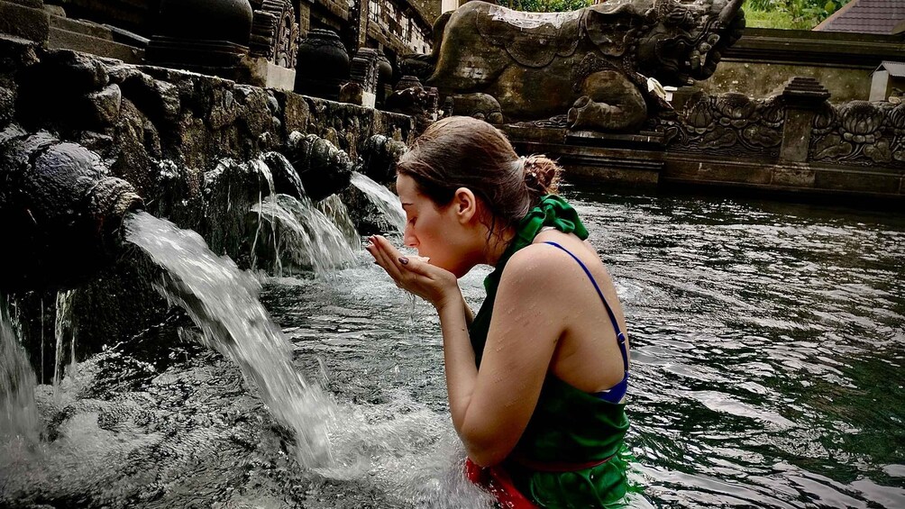 Picture 2 for Activity Tirta Empul: Temple Tour with Optional Spiritual Cleansing