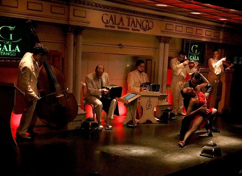 Picture 8 for Activity Gala Tango Luxury: Tango Less.+G.Dinner+Show+Bvrge+Tr. Free