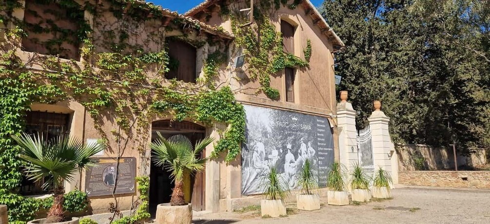 Picture 12 for Activity Salou tours : Park Samá with 1 vermouth tasting&hotel Pickup