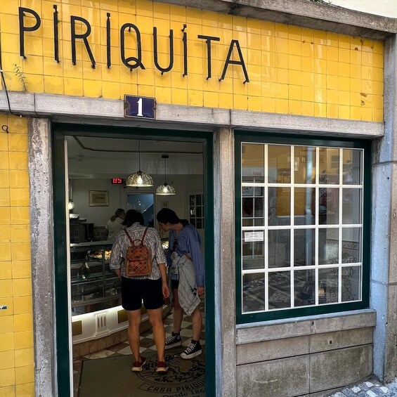 Picture 20 for Activity From Lisbon: Sintra Half-Day Tour with Pena Palace Ticket