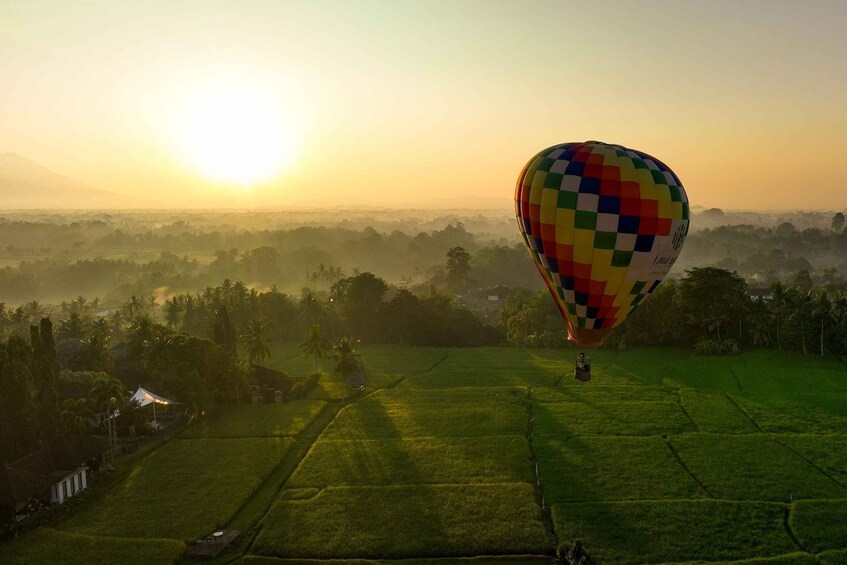 Picture 5 for Activity Ubud: Floating Breakfast and Hot Air Balloon Experience