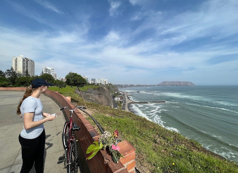 Picture 1 for Activity Lima: Bike Tour in Miraflores and Barranco Districts