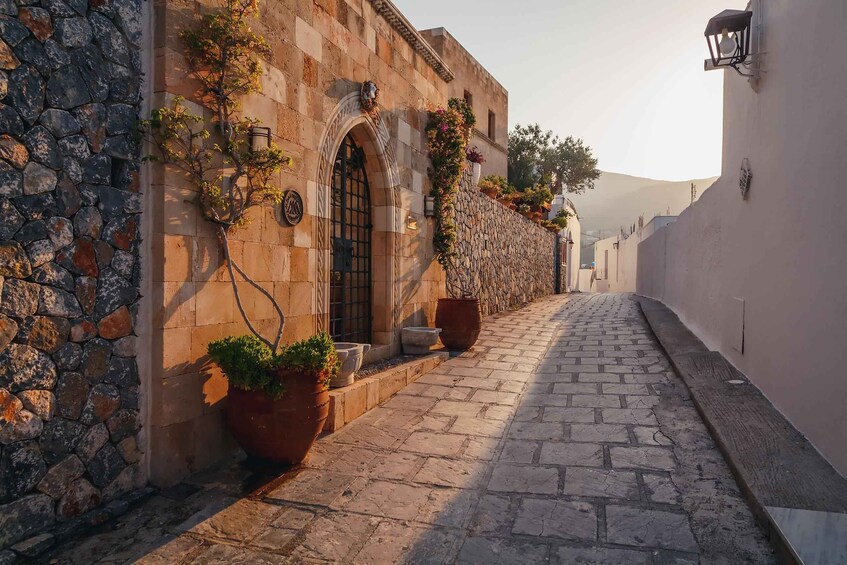 Picture 3 for Activity From Rhodes City: Evening Bus Trip To Lindos