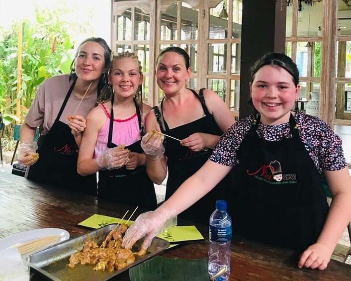 Picture 4 for Activity Seminyak: Balinese Cooking Class & Market Tour