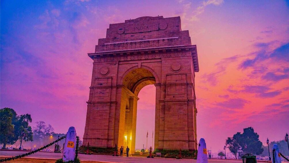 Picture 21 for Activity Delhi: 7 Days Golden Triangle with Ranthambore & Varanasi
