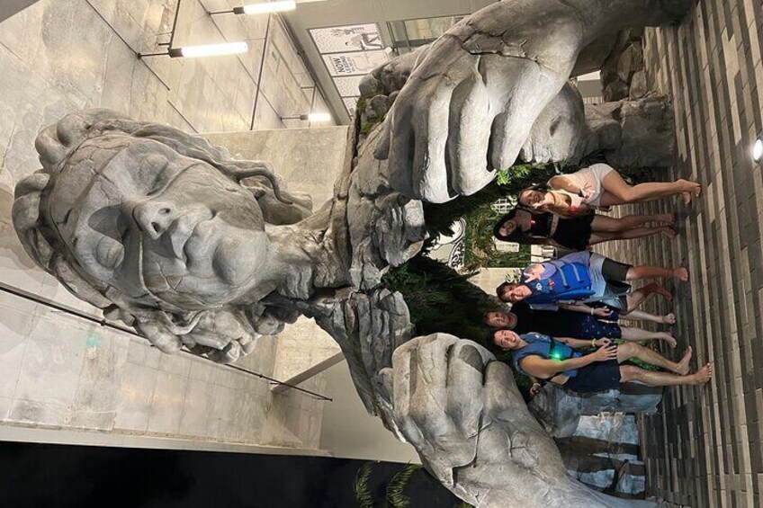 The thrive statue 