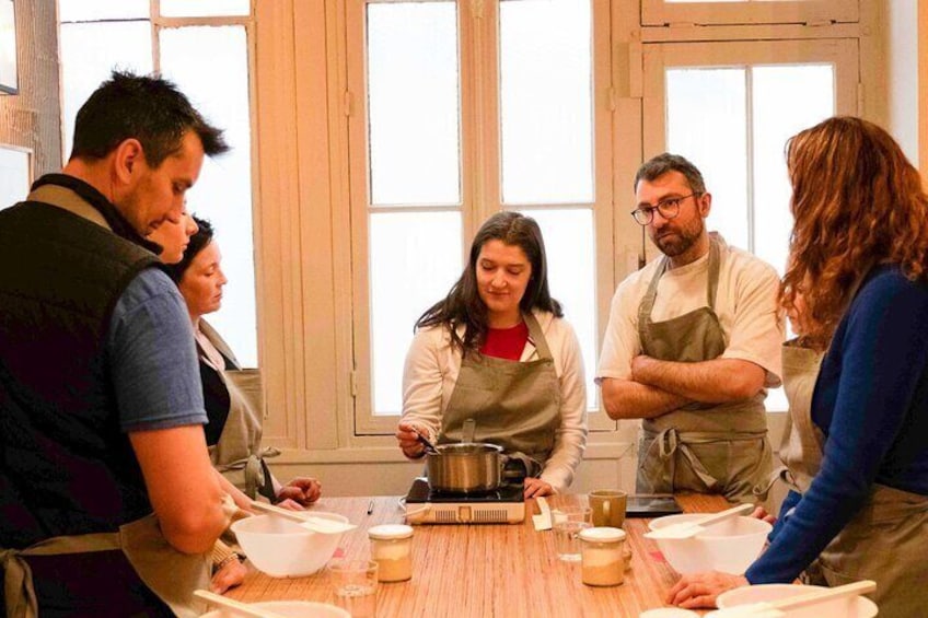 Paris Macarons Small-Group Baking Class with a Chef
