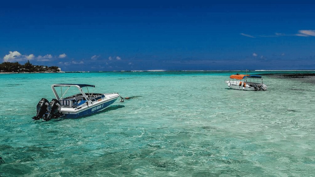 Picture 5 for Activity Ile Aux 2 Cocos fully Day All Inclusive Package