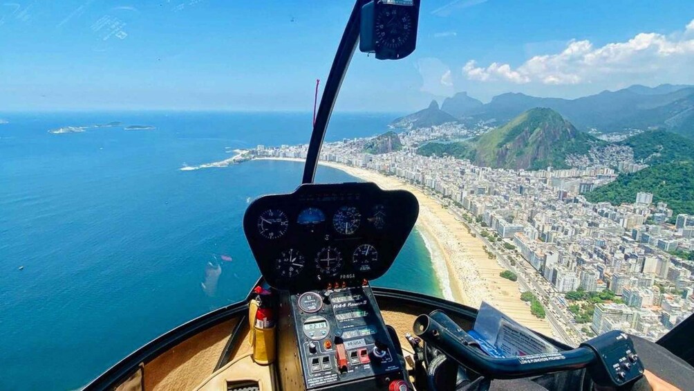 Picture 7 for Activity Private Helicopter tour - Rio de janeiro in 20min