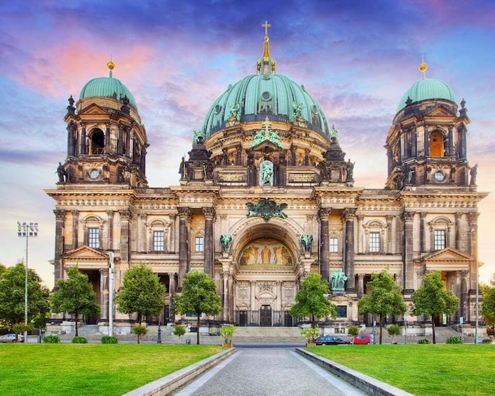 Skip-the-line Berlin Cathedral and Old Town Private Tour