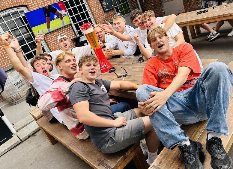 Picture 3 for Activity Frankfurt: Private pub crawl with guide, shots & drink games