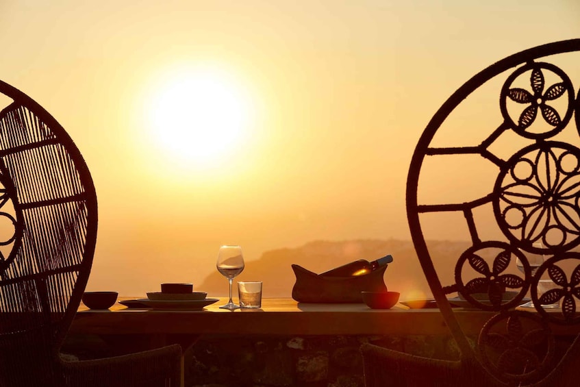 Santorini: Private Romantic Sunset Dinner with Caldera View