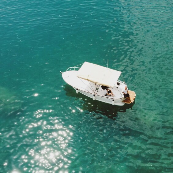 Picture 2 for Activity Portovenere: Guided Private Boat Tour With Aperitif