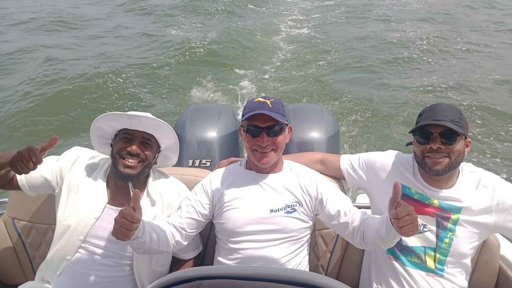 Picture 5 for Activity Cartagena: Sunset Bay Tour Up To 10 People
