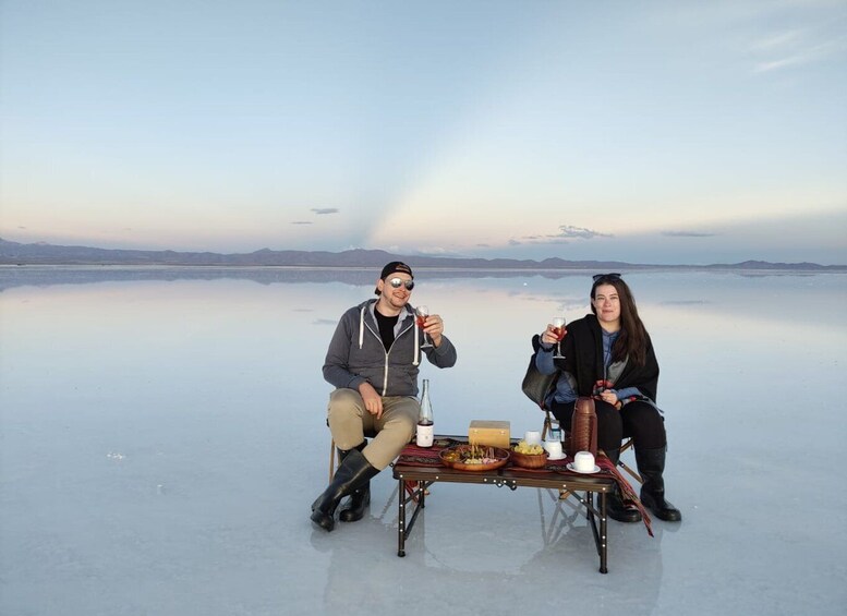 From La Paz: 2-Day Uyuni tour by flight