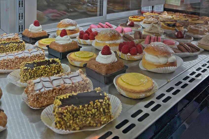 Picture 8 for Activity Avignon: Historic District Guided Food & Wine Walking Tour