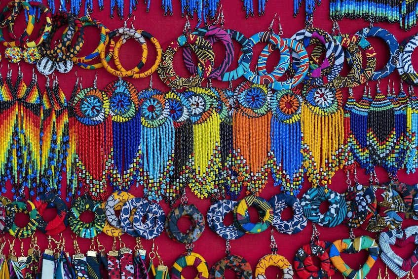 Picture 3 for Activity Karen Blixen Museum and Kobe Beads Center Day Tour