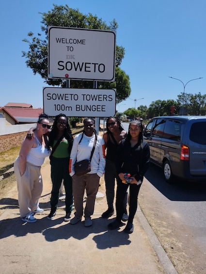 Soweto & Apartheid Museum with Local Lunch