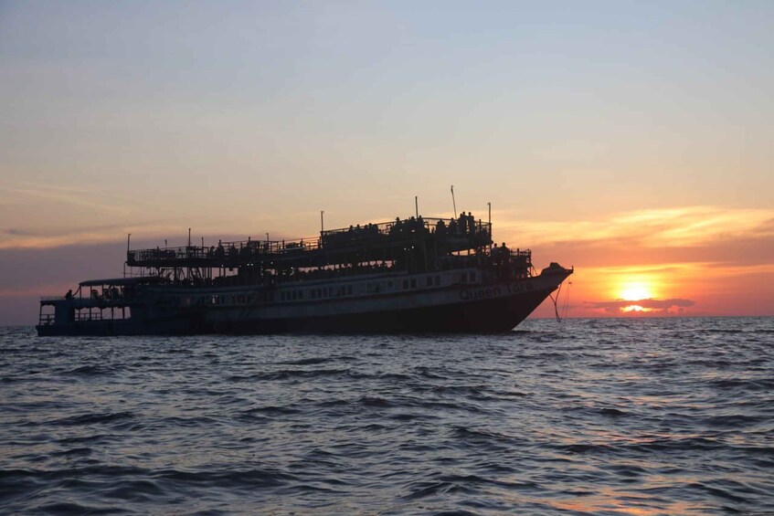 Picture 10 for Activity Sunset Dinner Tour: Tonle Sap Lake Floating Village
